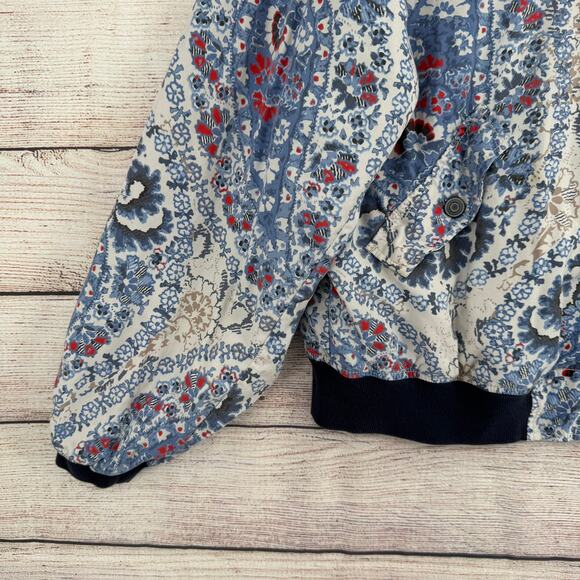 Free People Quilt Lined Floral Full Zip Jacket Womens Large Blue White Beige - Picture 5 of 13